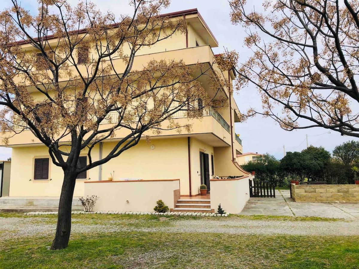 Hotel Zona Tranquilla Nel Verde E Vicino Al Mare Sellia Marina Exterior foto